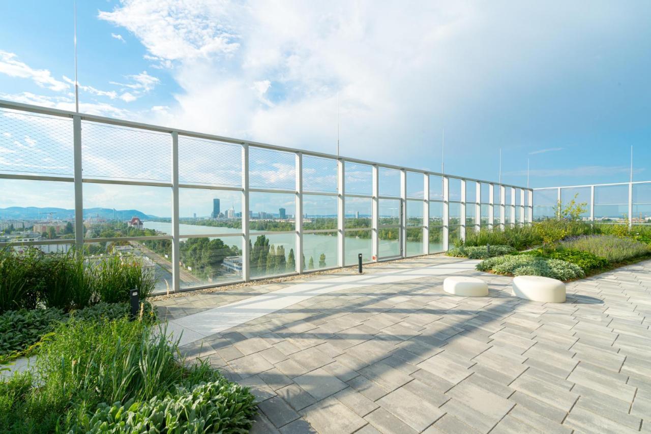 Residence, Marina Tower - Danube Aparthotel Wenen